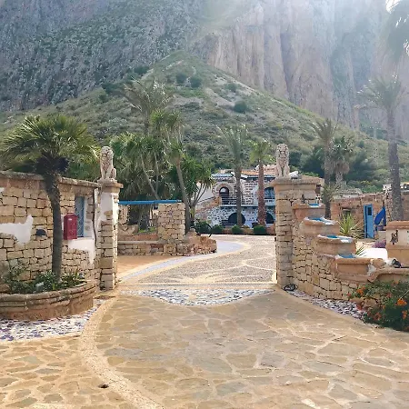 Di Maria Βίλα *